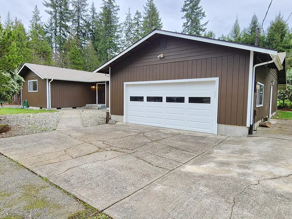 280 E Shamrock Dr