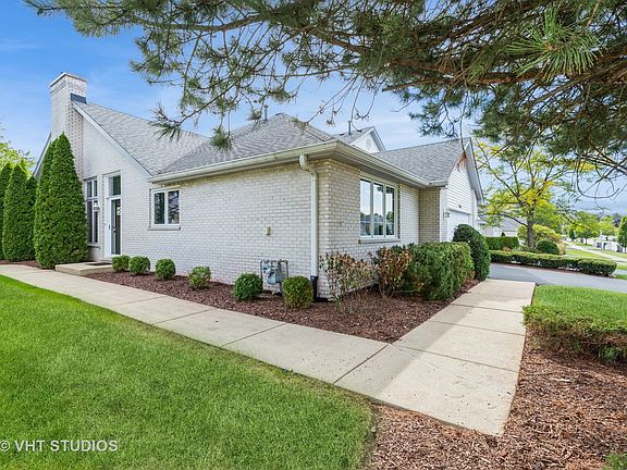 2nd image of 18131 Pheasant Lake Dr