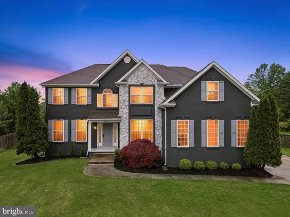 20 Tara Dr, Mount Laurel, NJ 08054