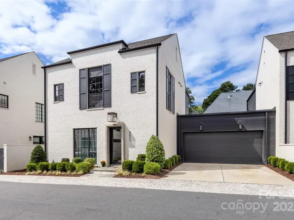 9021 Tynecastle Commons Ct, Charlotte, NC 28226