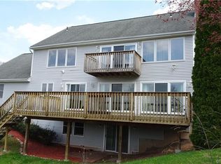 13 City Vw, Manchester, CT 06040