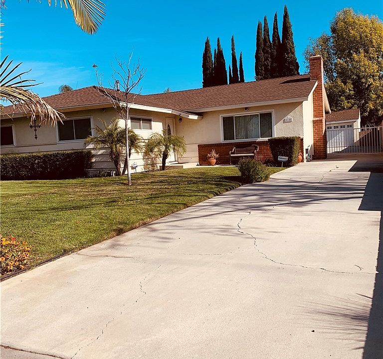1st image of 1126 N Glendora Ave