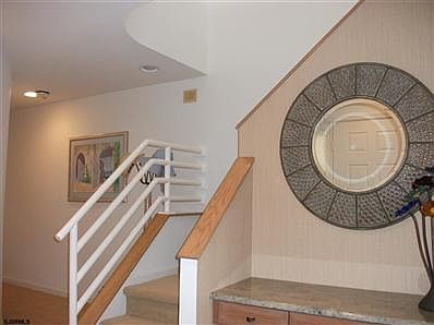 3rd image of 2826 Wesley Ave