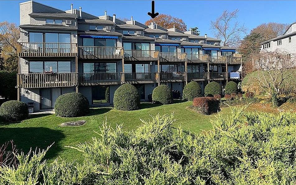 2nd image of 4494 Post Rd