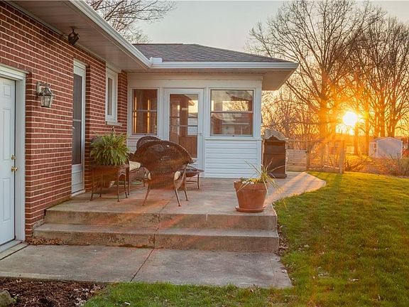 3rd image of 204 Stebbins Dr