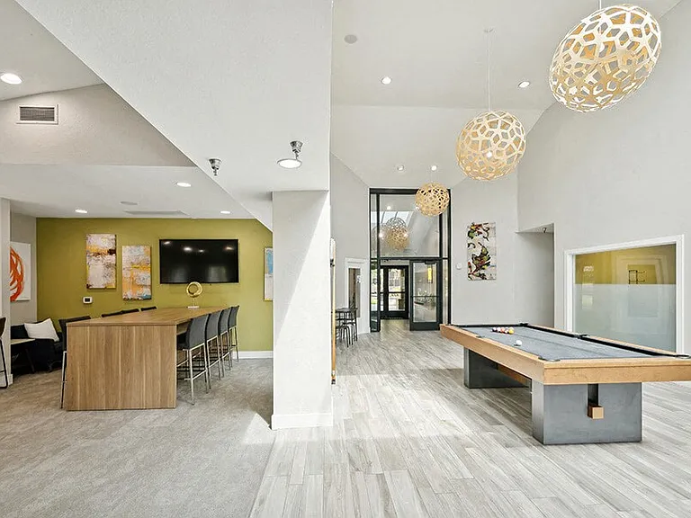 Club at Tanasbourne — Photo 15