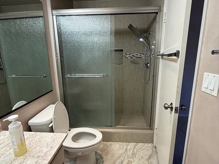 Main bathroom