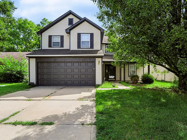 5439 Lake Boggs St — Photo 1