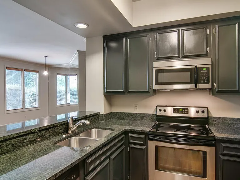 2110 Portland Ave #104 — Photo 9
