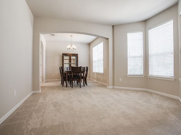 3rd image of 10810 Spyglass Hl