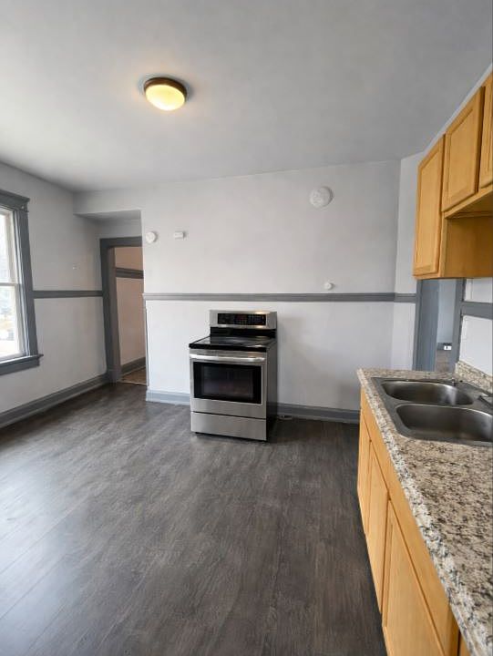1st image of 400 E Auer Ave #400