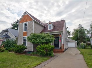 919 W Lewiston Ave, Ferndale, MI 48220