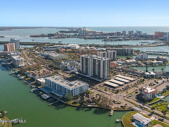 5th image of 320 Island Way APT 105