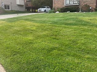 1974 Edgemont Ct, Rochester Hills, MI 48306