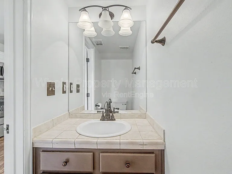 1330 S Monaco Street Pkwy #6 — Photo 10