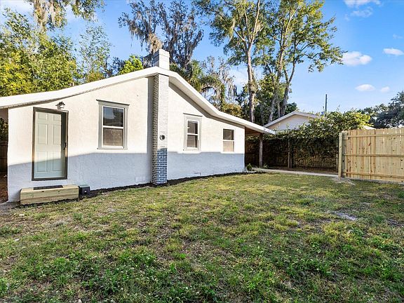 3rd image of 237 Emory Pl