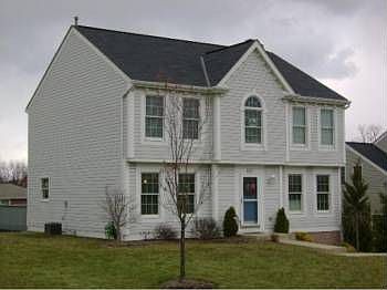 1st image of 131 Crimson Dr