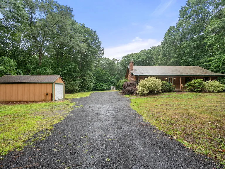 56 Parmenter Ln — Photo 46