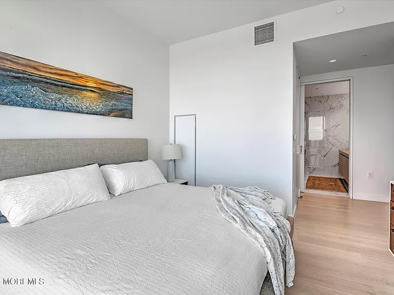 1101 Ocean Ave #1102 — Photo 24