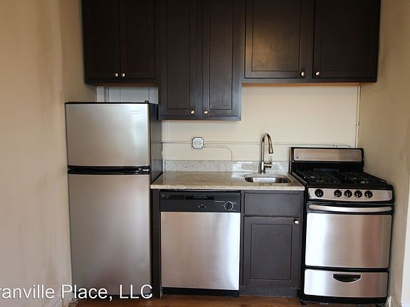 3rd image of 1204 W Granville Ave #3764014