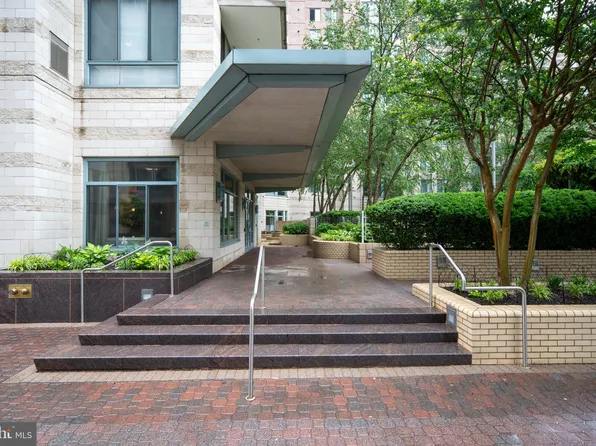 851 N Glebe Rd APT 1407, Arlington, VA 22203