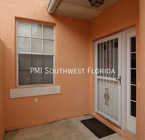 5635 Spanish Point Ct — Photo 2