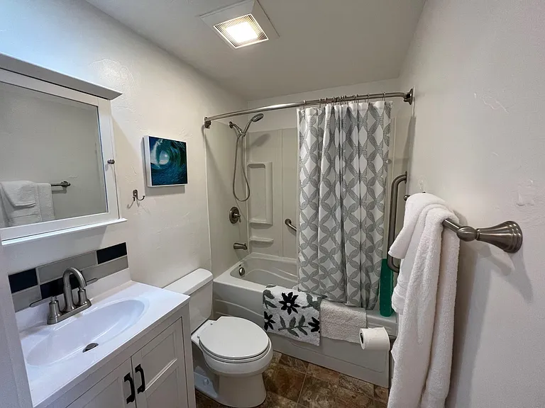560 Hemlock Way — Photo 4