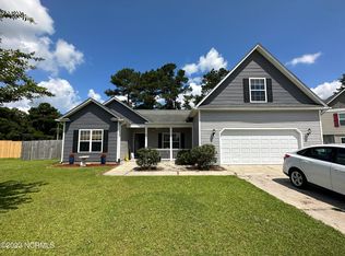 203 Suzie Ct, Richlands, NC 28574