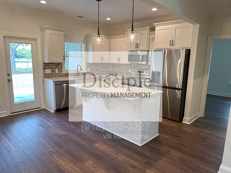 15 Ennis Rd — Photo 10