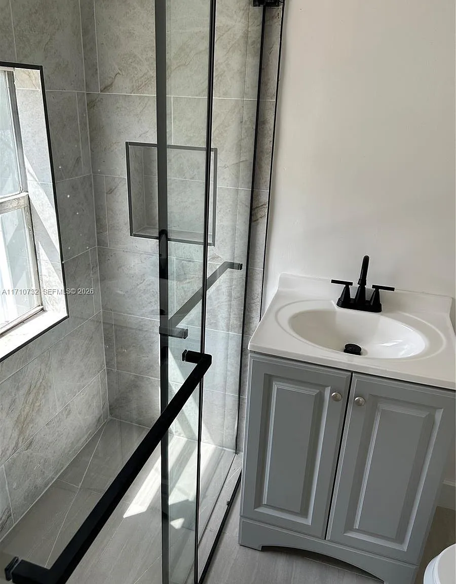 Melrose Heights 5th Sec — Photo 3
