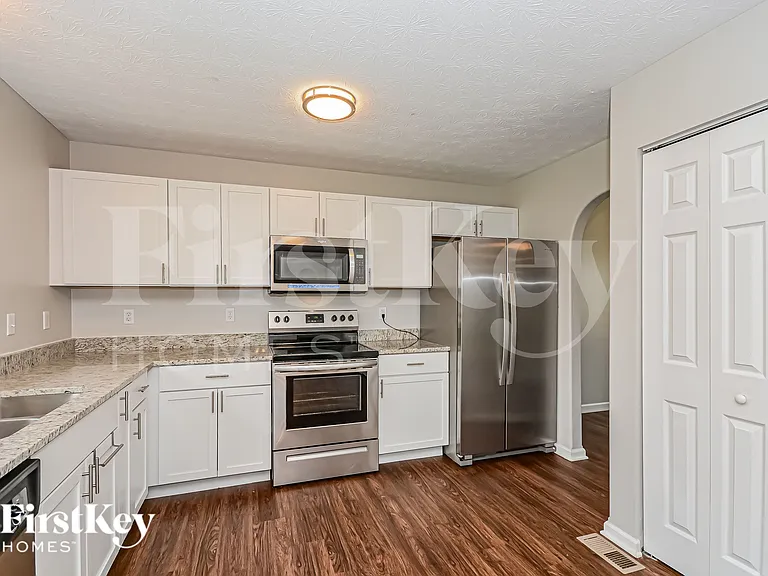 1106 Linford Cir — Photo 8