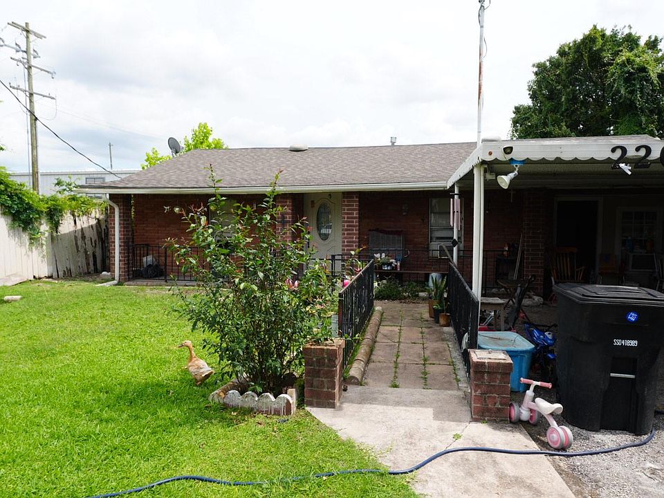 1st image of 226 Frawley St