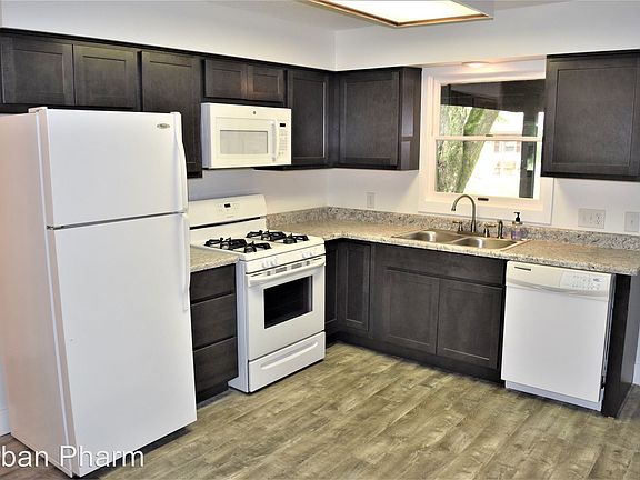3rd image of 243 Bona Vista Dr NW