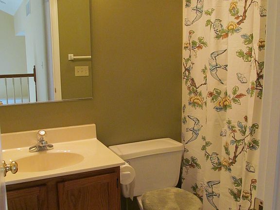 5th image of 606 E Moss Creek Ct
