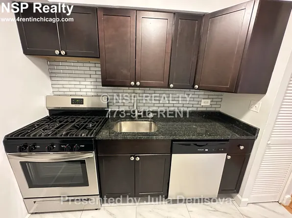 6830 N Sheridan Rd, Chicago, IL