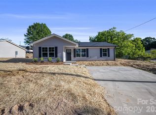 303 W 9th St, Kannapolis, NC 28081