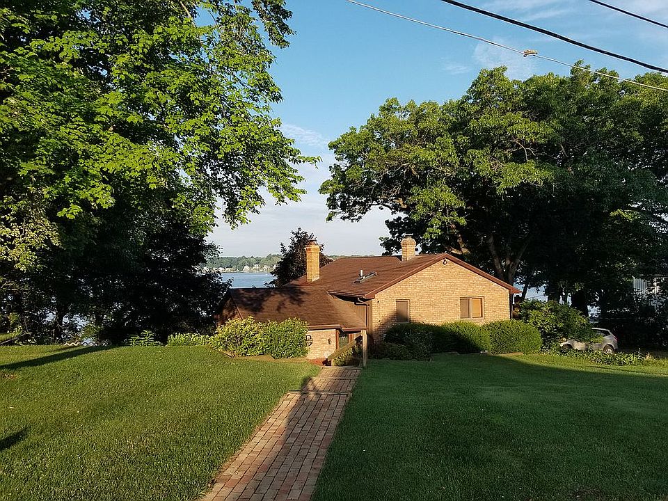 1st image of 32151 Chamberlin Dr #A