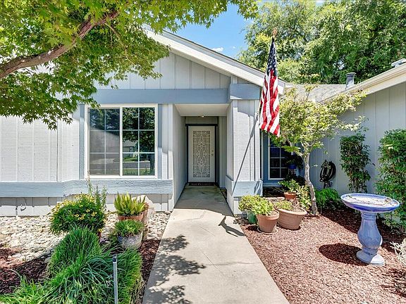 3rd image of 140 E Paseo Avenue