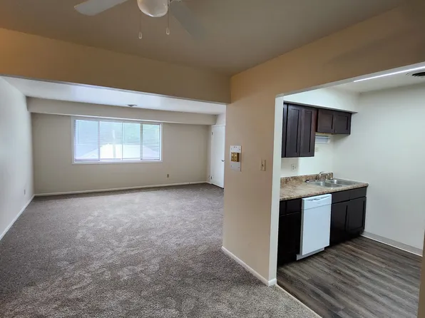 Hampton Park/ Sheffield Village Apartments&Townhomes, 1026 Hampton Ct #406-1D, Valparaiso, IN 46383