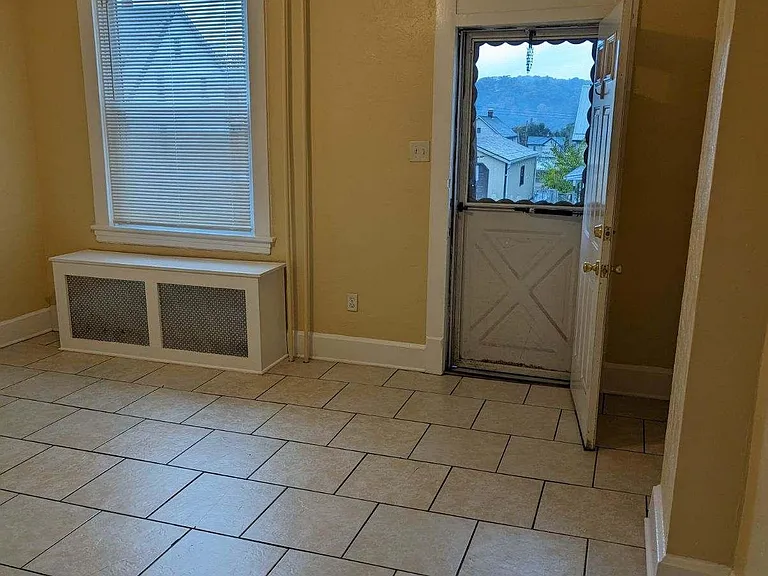 602 Russell Ave — Photo 13