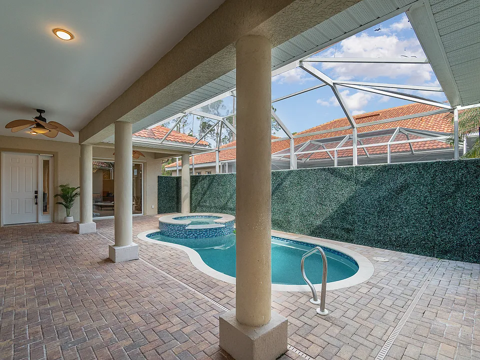 13965 Avon Park Cir