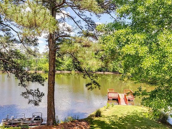 3rd image of 110 Pond View Point