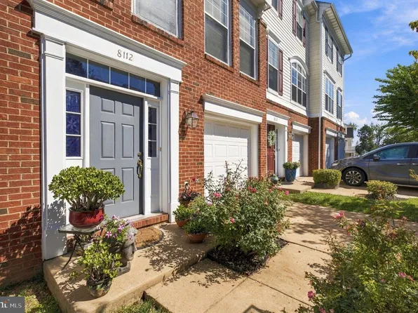 8112 Rainwater Cir, Manassas, VA 20111