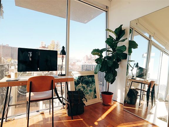 3rd image of 31 Kosciuszko St APT 9B