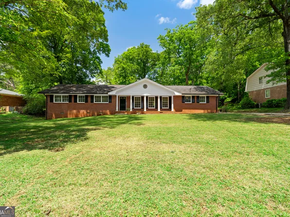 4356 Executive Dr, Stone Mountain, GA 30083