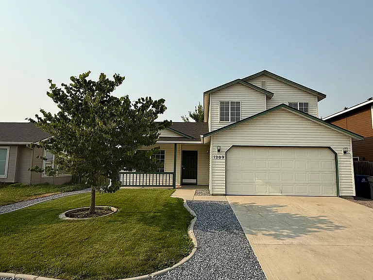 1209 Gold Creek Dr — Photo 1