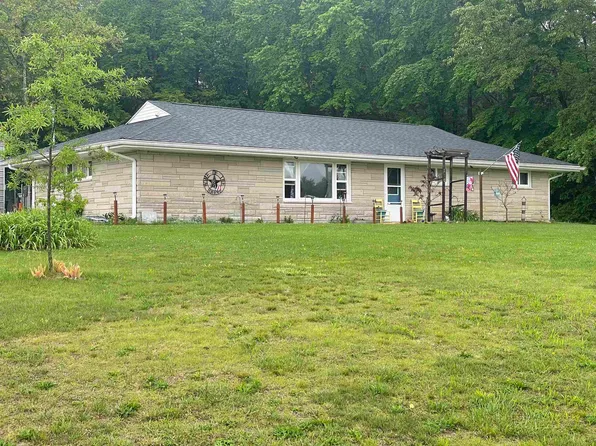 750 Rabbitsville Rd, Mitchell, IN 47446