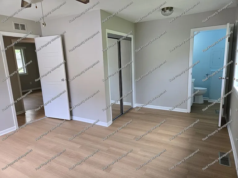 778 Capitol Rd — Photo 5