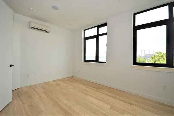 Rented by Compass | media 14