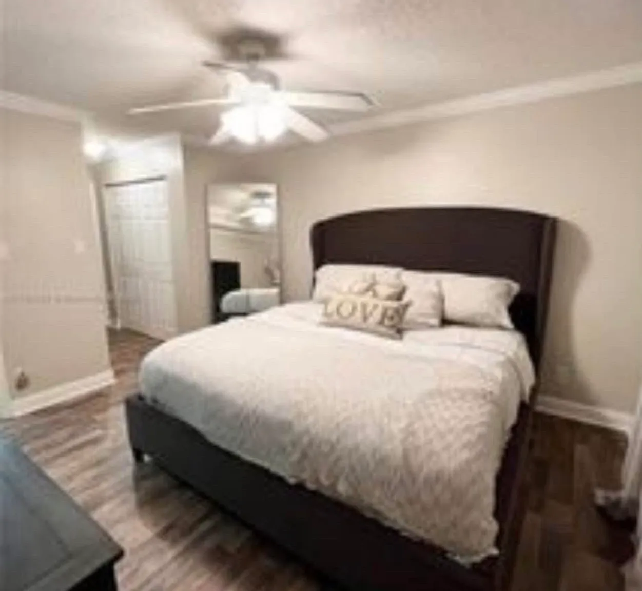 2 bed, 1075 sqft, $2,499 — Photo 2